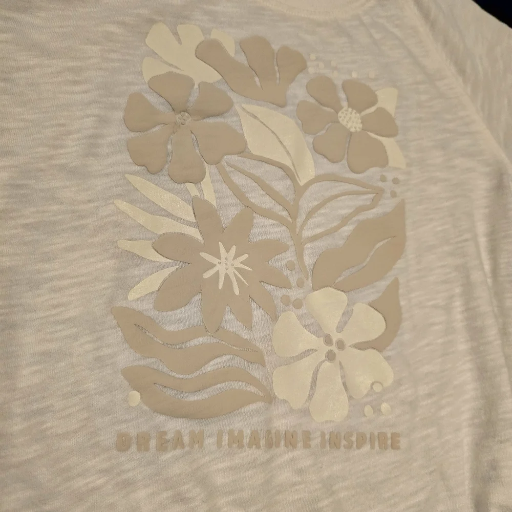 Carter's Girl's‎ Floral Graphic Cream Long Sleeve Shirt Size 8 Medium